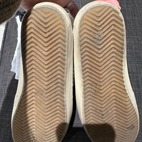 Golden Goose Sneakers! - Picture 5 of 9